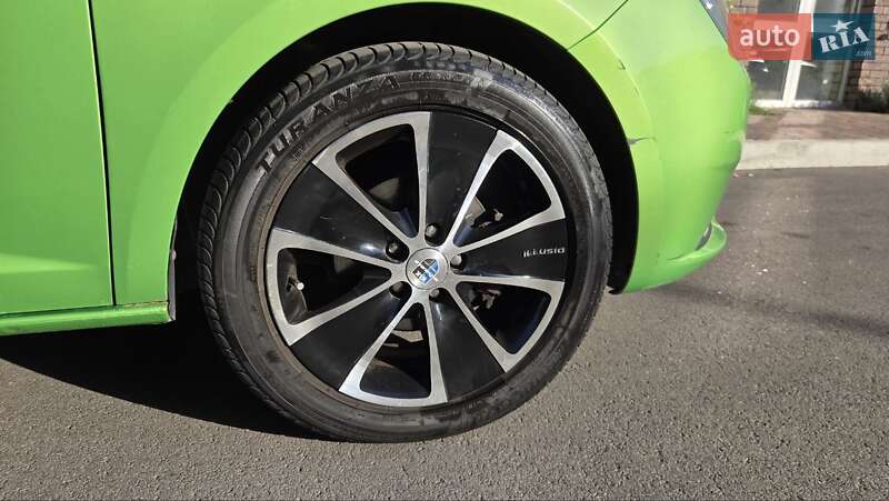 Хэтчбек SEAT Ibiza 2013 в Киеве