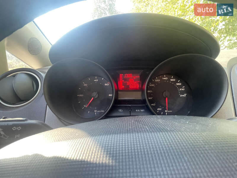 Хэтчбек SEAT Ibiza 2012 в Коломые