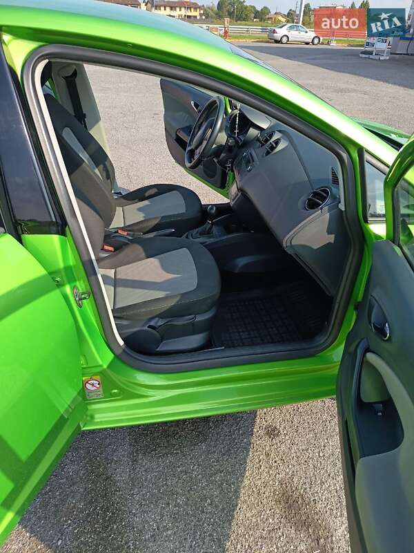 Хетчбек SEAT Ibiza 2013 в Києві фото 13 Хетчбек SEAT Ibiza 2013 в Києві