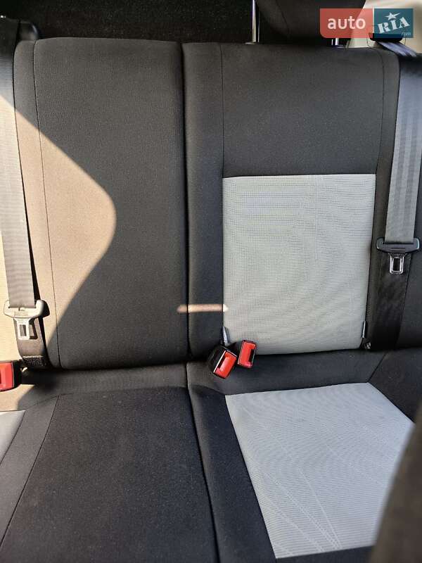 Хетчбек SEAT Ibiza 2013 в Києві фото 21 Хетчбек SEAT Ibiza 2013 в Києві