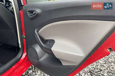 Хэтчбек SEAT Ibiza 2013 в 