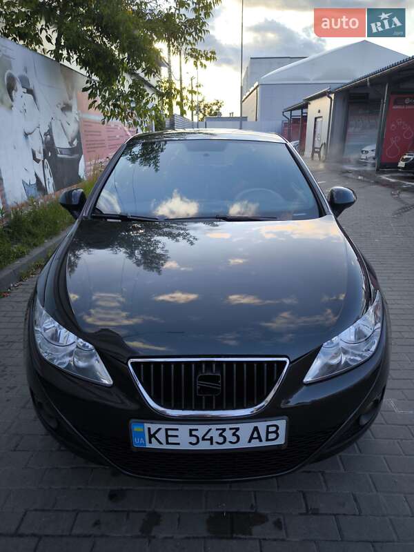 Хэтчбек SEAT Ibiza 2010 в Киеве