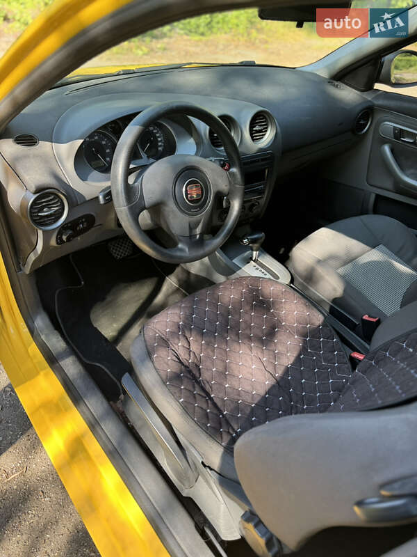 Хэтчбек SEAT Ibiza 2006 в Киеве