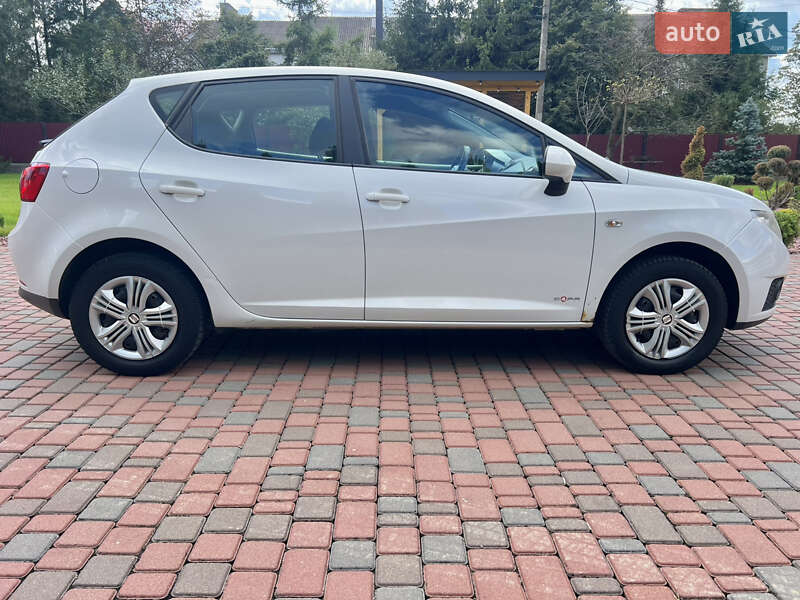 Хетчбек SEAT Ibiza 2008 в Новояворівську