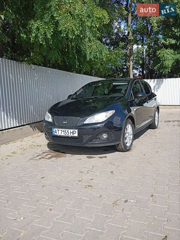 Хетчбек SEAT Ibiza 2011 в Снятині
