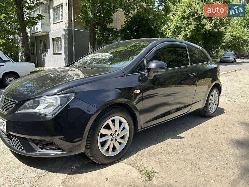 Хэтчбек SEAT Ibiza 2015 в Запорожье