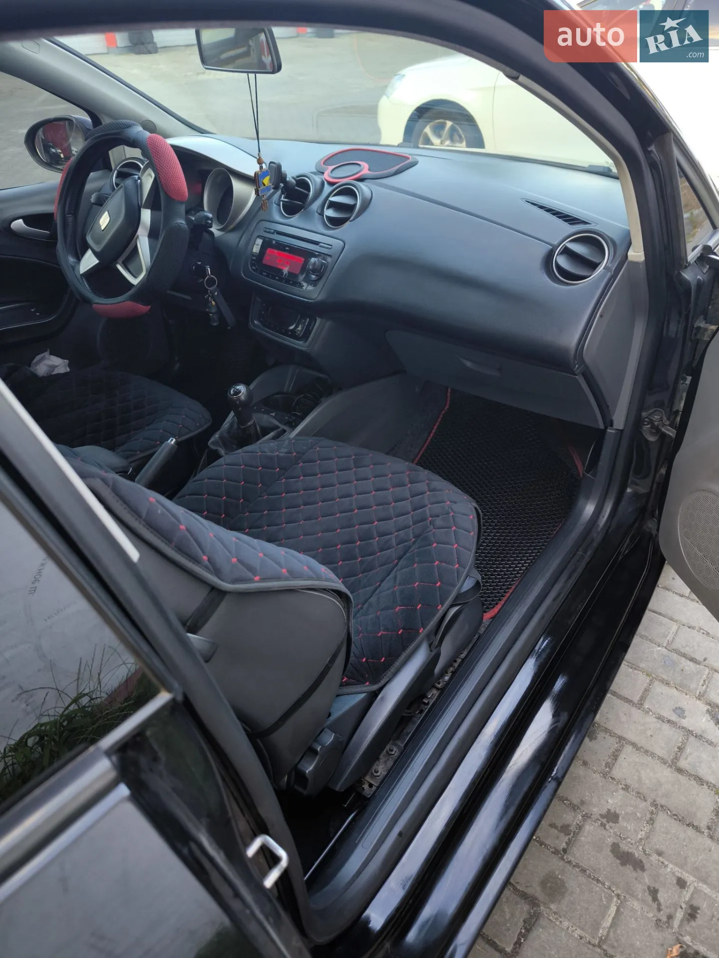2010 SEAT Ibiza - мініатюра 15