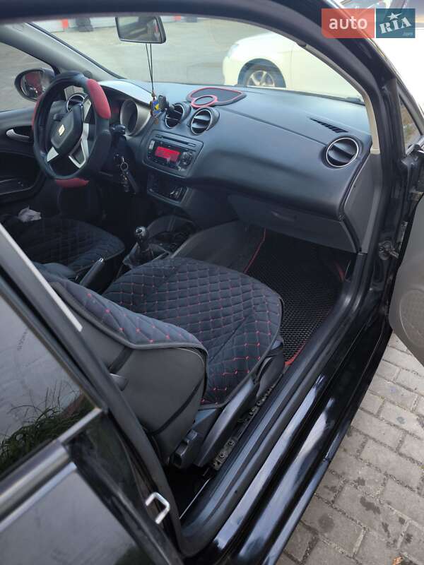 Хэтчбек SEAT Ibiza 2010 в Киеве