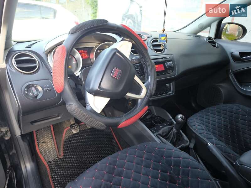 Хэтчбек SEAT Ibiza 2010 в Киеве