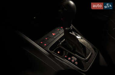 Хэтчбек SEAT Ibiza 2010 в 