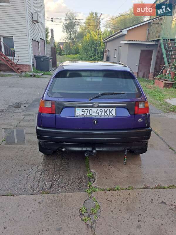 Хетчбек SEAT Ibiza 1995 в Стоянці
