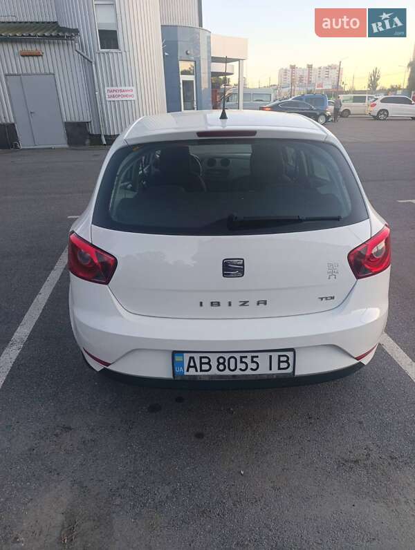 Хэтчбек SEAT Ibiza 2015 в Виннице