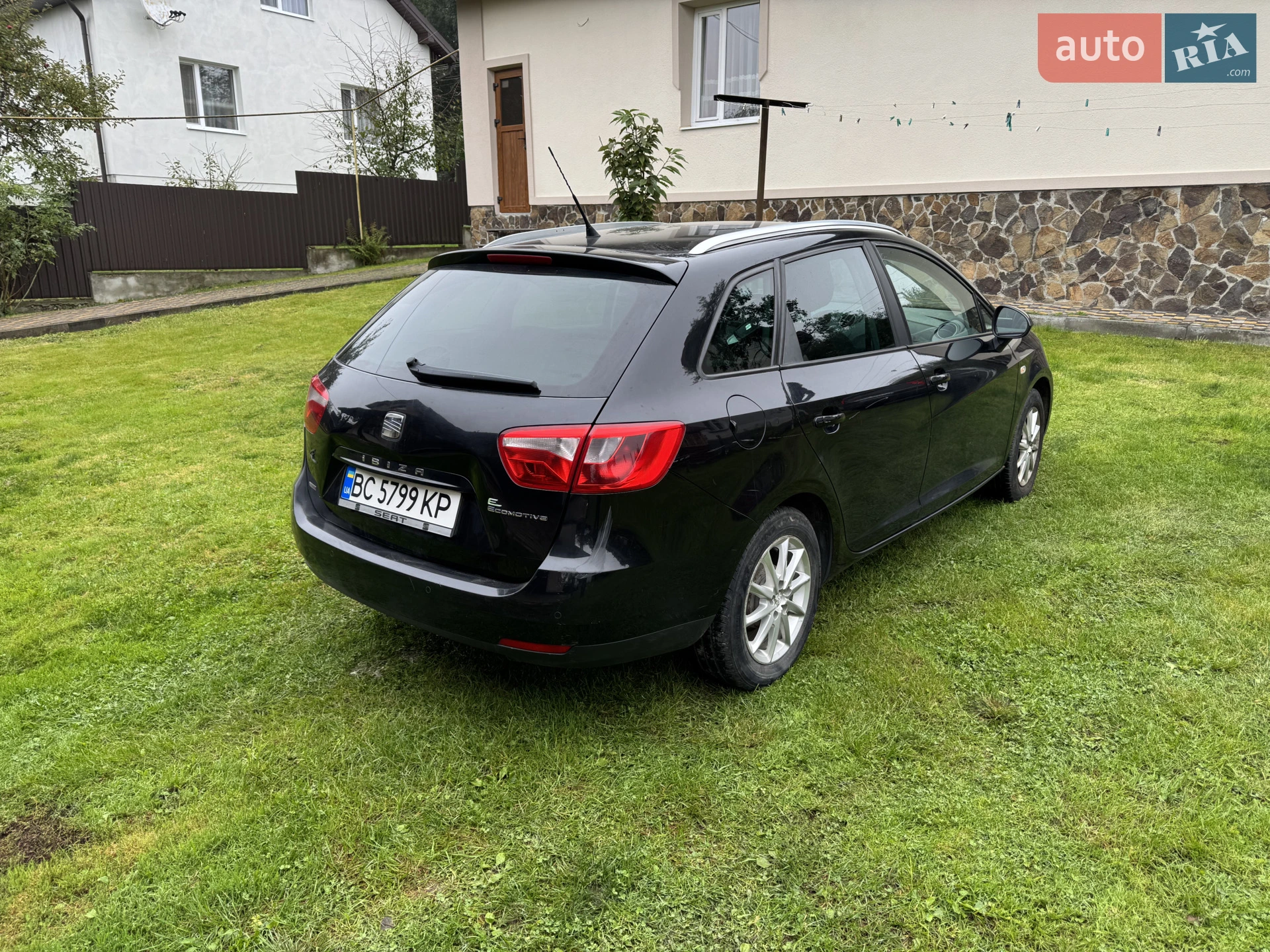 2011 SEAT Ibiza - мініатюра 3