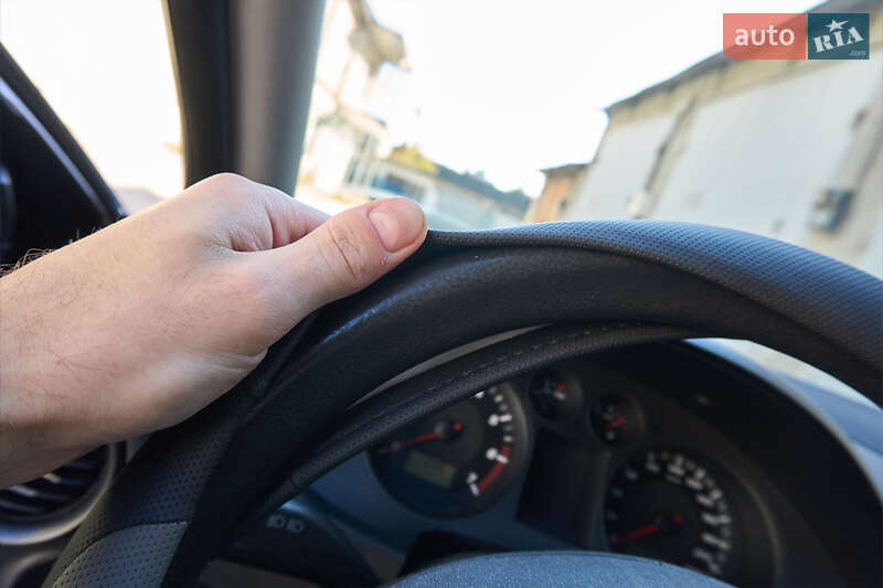 Хэтчбек SEAT Ibiza 2004 в Каменец-Подольском фото 12 Хэтчбек SEAT Ibiza 2004 в Каменец-Подольском