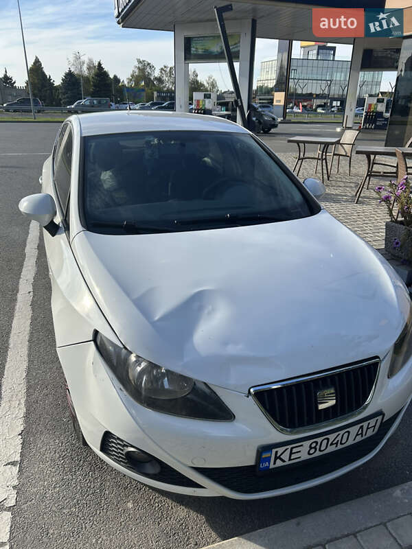 Хэтчбек SEAT Ibiza 2011 в Днепре
