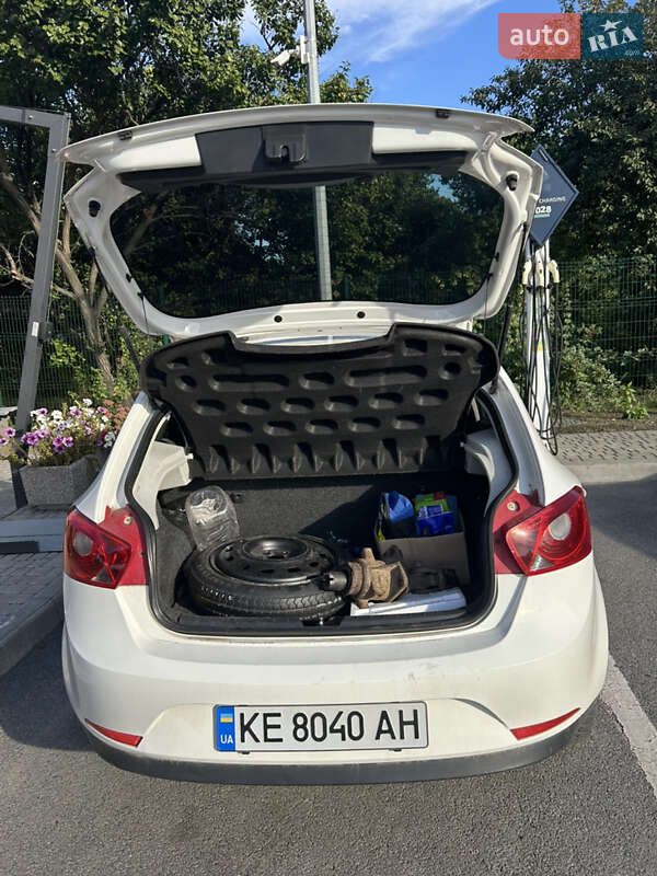 Хэтчбек SEAT Ibiza 2011 в Днепре