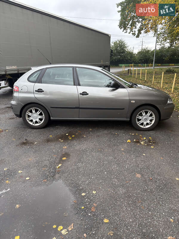 Хэтчбек SEAT Ibiza 2004 в Киеве фото 4 Хэтчбек SEAT Ibiza 2004 в Киеве