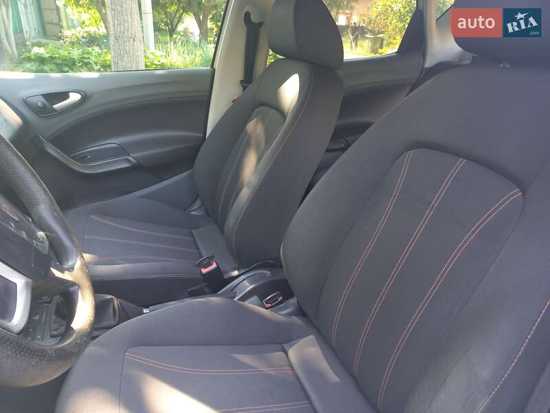 Хетчбек SEAT Ibiza 2010 в Черкасах фото 7 Хетчбек SEAT Ibiza 2010 в Черкасах