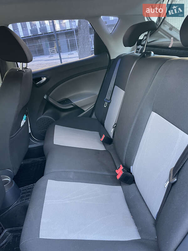 Хетчбек SEAT Ibiza 2013 в Львові фото 11 Хетчбек SEAT Ibiza 2013 в Львові