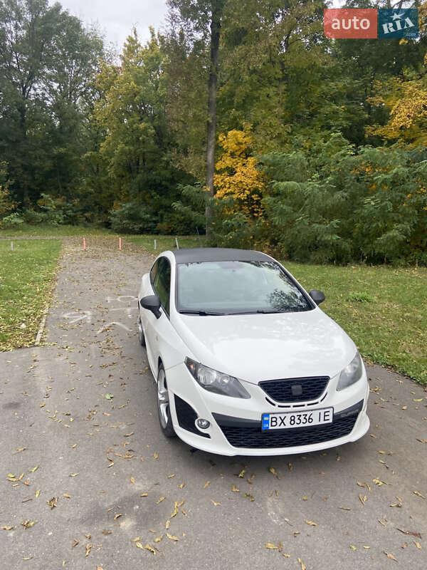 SEAT Ibiza 2011 SEAT Ibiza 2011