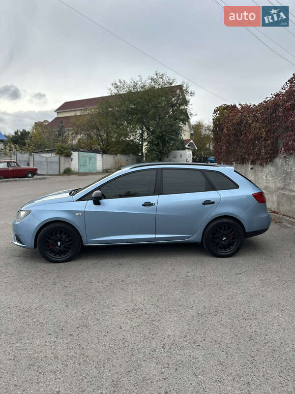 Хэтчбек SEAT Ibiza 2012 в Днепре