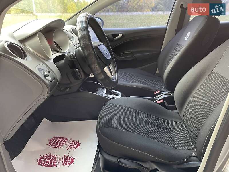 Хэтчбек SEAT Ibiza 2011 в Киеве фото 10 Хэтчбек SEAT Ibiza 2011 в Киеве