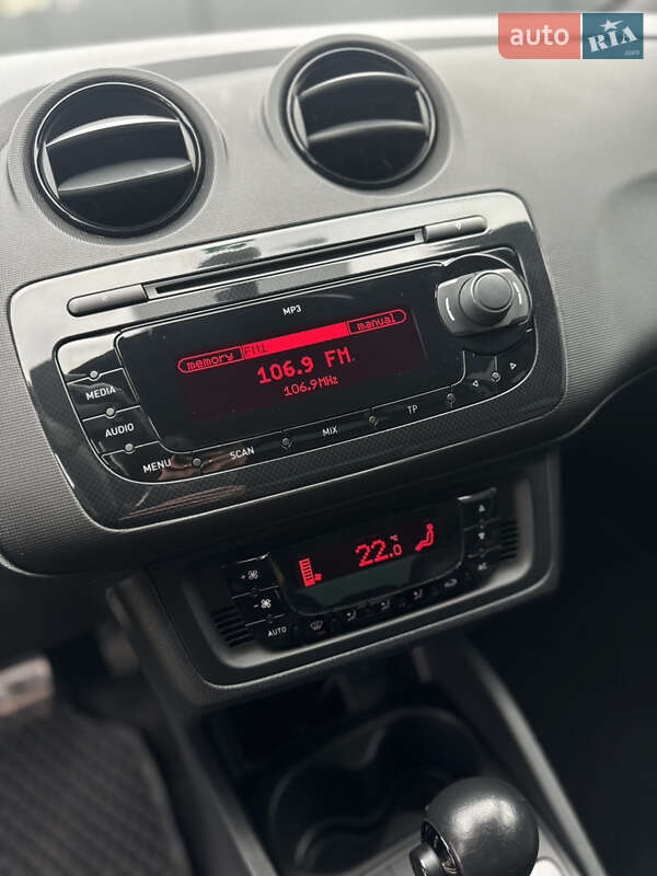 Хэтчбек SEAT Ibiza 2011 в Луцке