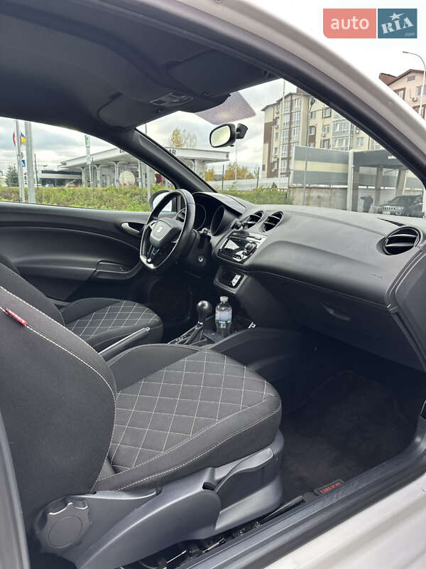 Хэтчбек SEAT Ibiza 2011 в Киеве фото 9 Хэтчбек SEAT Ibiza 2011 в Киеве
