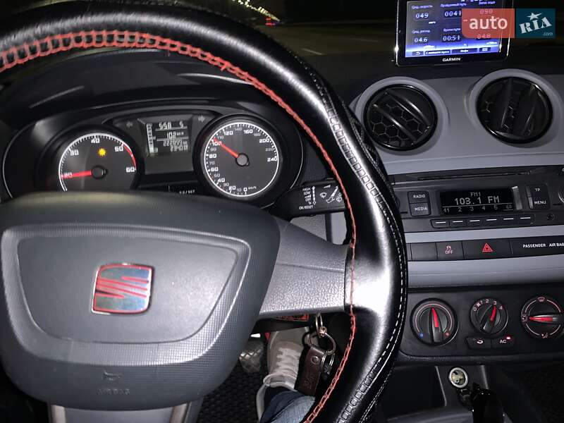 Хетчбек SEAT Ibiza 2013 в Києві фото 4 Хетчбек SEAT Ibiza 2013 в Києві