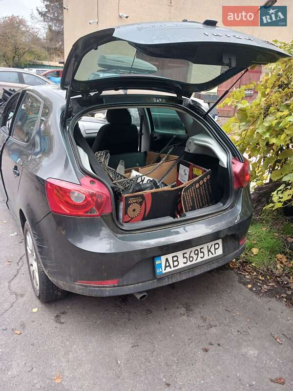 Хэтчбек SEAT Ibiza 2008 в Виннице