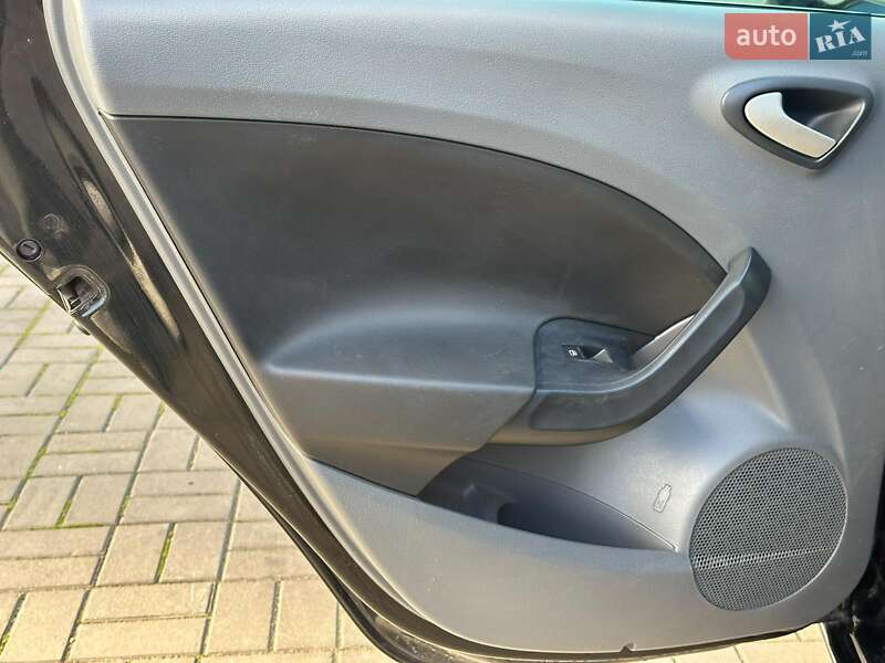 Хэтчбек SEAT Ibiza 2011 в Одессе фото 12 Хэтчбек SEAT Ibiza 2011 в Одессе