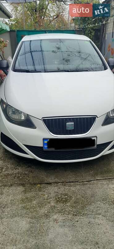 Хэтчбек SEAT Ibiza 2010 в Кропивницком фото 4 Хэтчбек SEAT Ibiza 2010 в Кропивницком