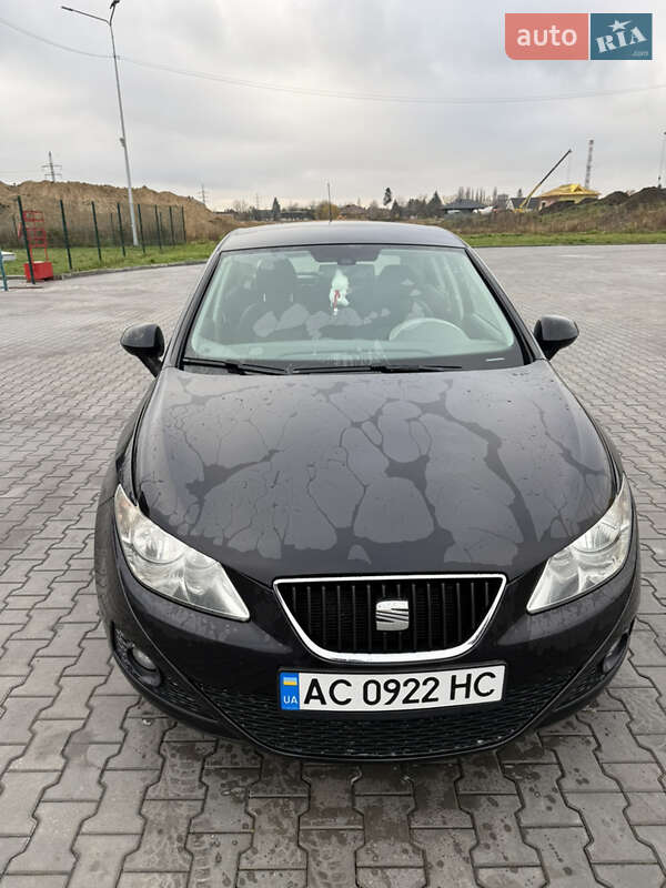 Хэтчбек SEAT Ibiza 2010 в Луцке