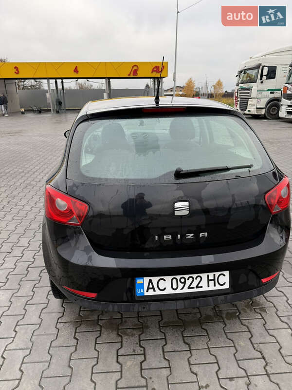 Хэтчбек SEAT Ibiza 2010 в Луцке