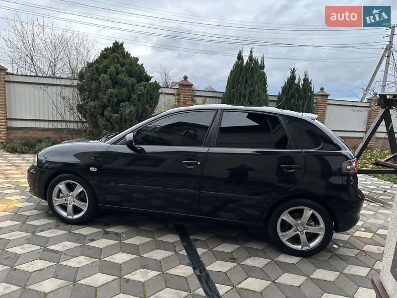 Хетчбек SEAT Ibiza 2008 в Києві