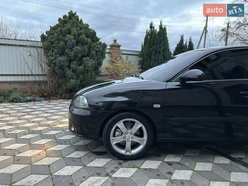 Хетчбек SEAT Ibiza 2008 в Києві