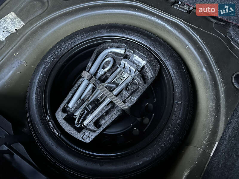 Хетчбек SEAT Ibiza 2008 в Києві