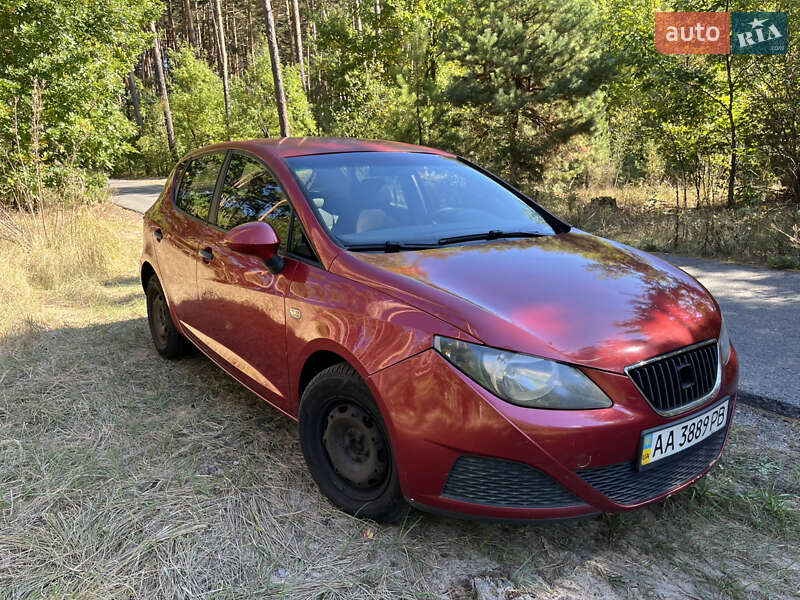 Хетчбек SEAT Ibiza 2011 в Вишгороді