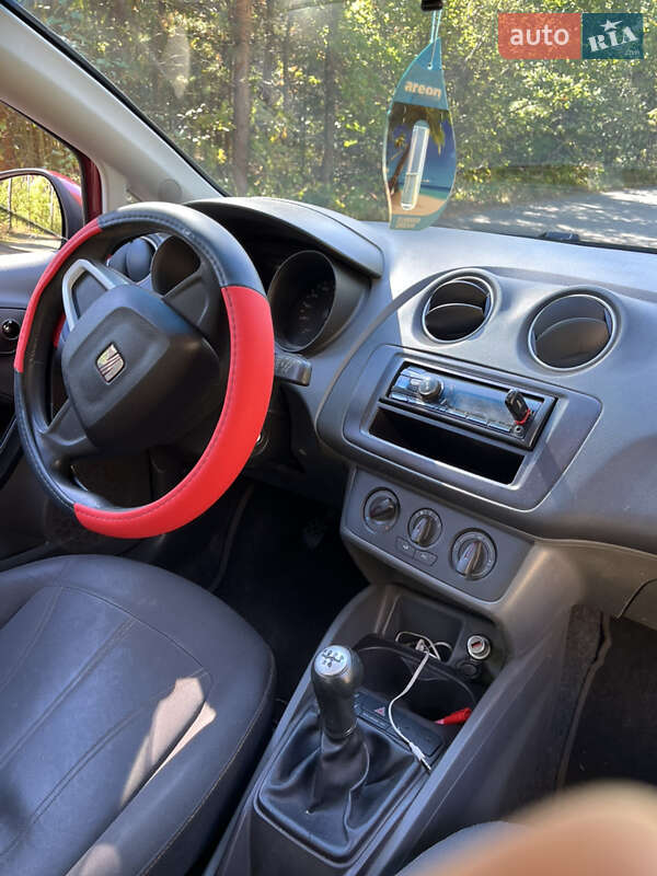 Хетчбек SEAT Ibiza 2011 в Вишгороді