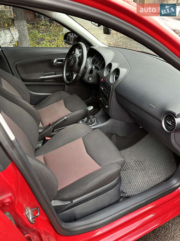 Хэтчбек SEAT Ibiza 2008 в Киеве