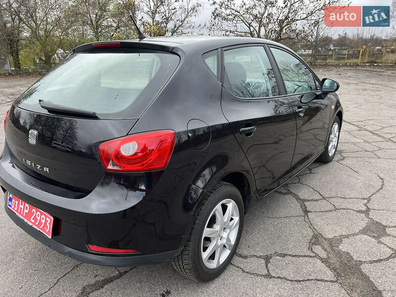 Хэтчбек SEAT Ibiza 2011 в Хороле фото 6 Хэтчбек SEAT Ibiza 2011 в Хороле