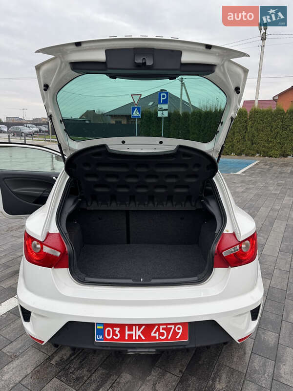 Хэтчбек SEAT Ibiza 2011 в Луцке фото 35 Хэтчбек SEAT Ibiza 2011 в Луцке