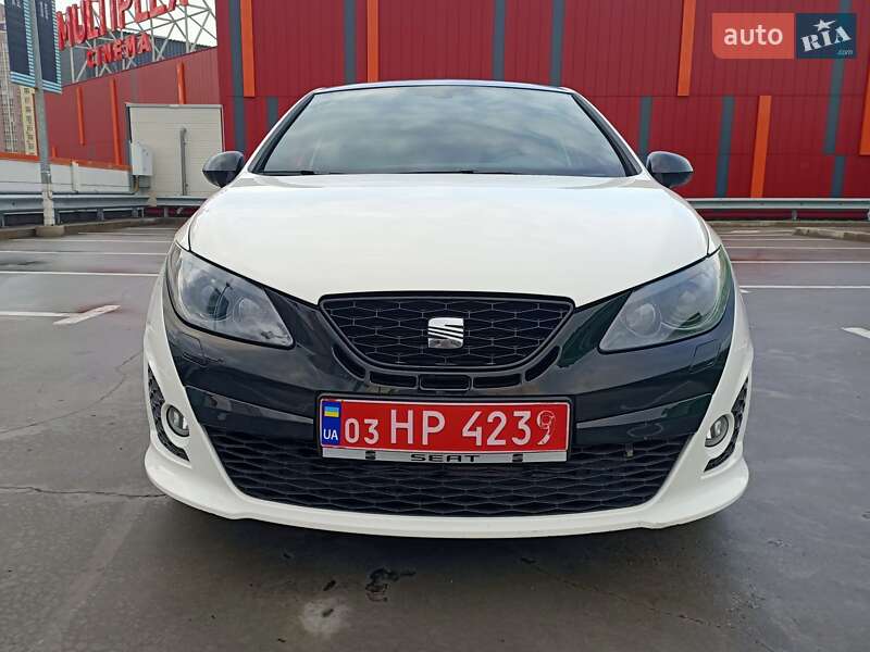 Хэтчбек SEAT Ibiza 2010 в Киеве фото 11 Хэтчбек SEAT Ibiza 2010 в Киеве