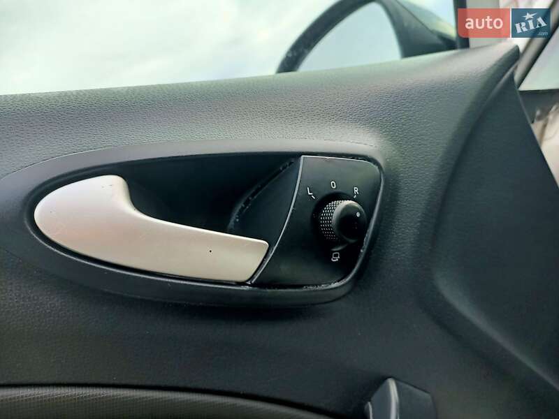 Хэтчбек SEAT Ibiza 2010 в Киеве фото 27 Хэтчбек SEAT Ibiza 2010 в Киеве