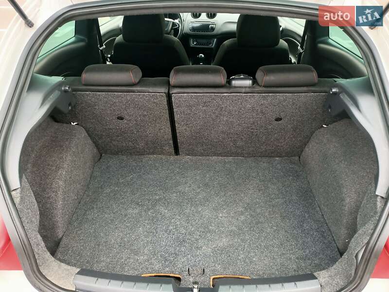 Хэтчбек SEAT Ibiza 2010 в Киеве фото 31 Хэтчбек SEAT Ibiza 2010 в Киеве