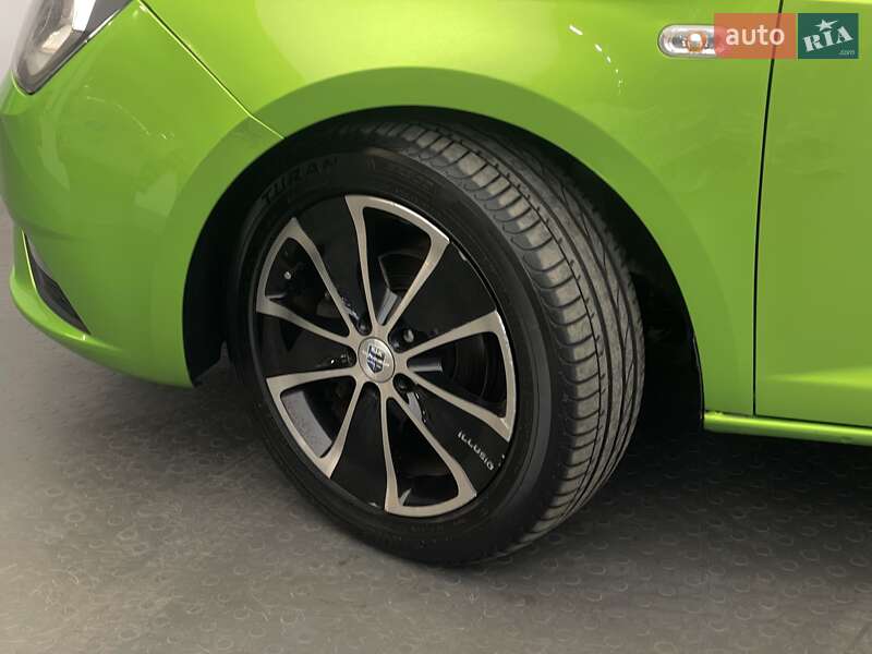 Хэтчбек SEAT Ibiza 2013 в Киеве