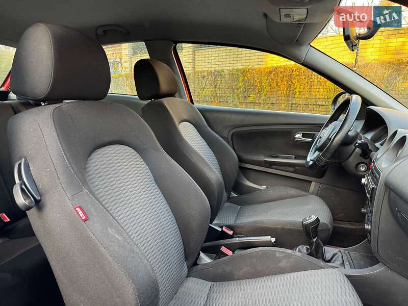 Хэтчбек SEAT Ibiza 2008 в Киеве