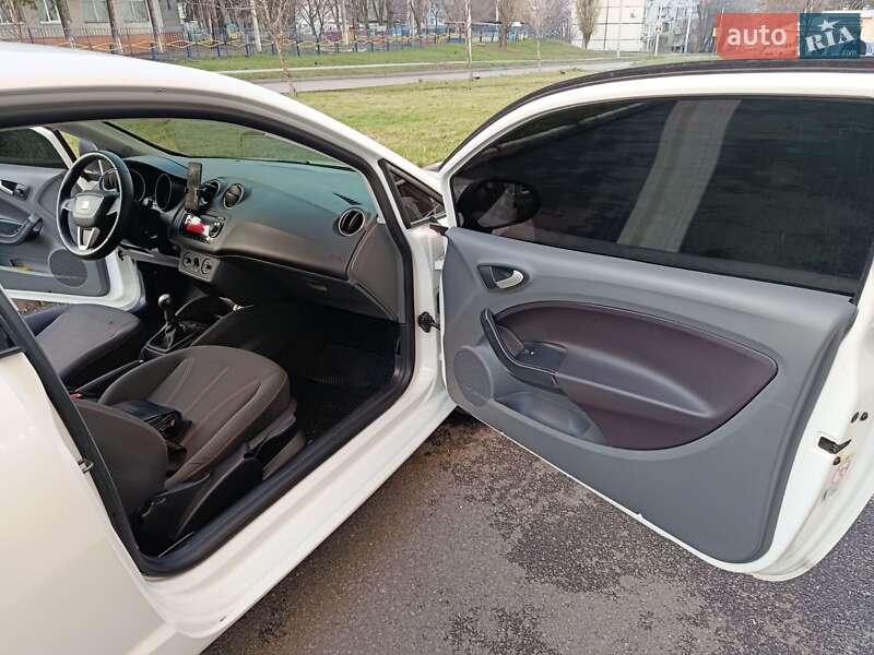 Хэтчбек SEAT Ibiza 2010 в Харькове