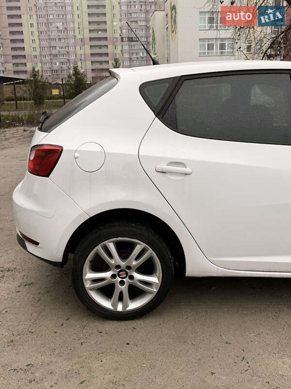 Хэтчбек SEAT Ibiza 2013 в Киеве фото 8 Хэтчбек SEAT Ibiza 2013 в Киеве
