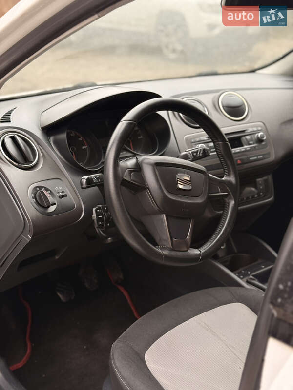 Хэтчбек SEAT Ibiza 2013 в Киеве фото 15 Хэтчбек SEAT Ibiza 2013 в Киеве